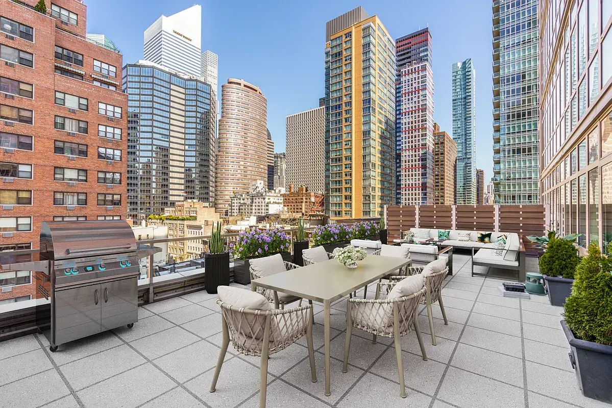 305 East 51st Street, Unit 8C, Midtown East