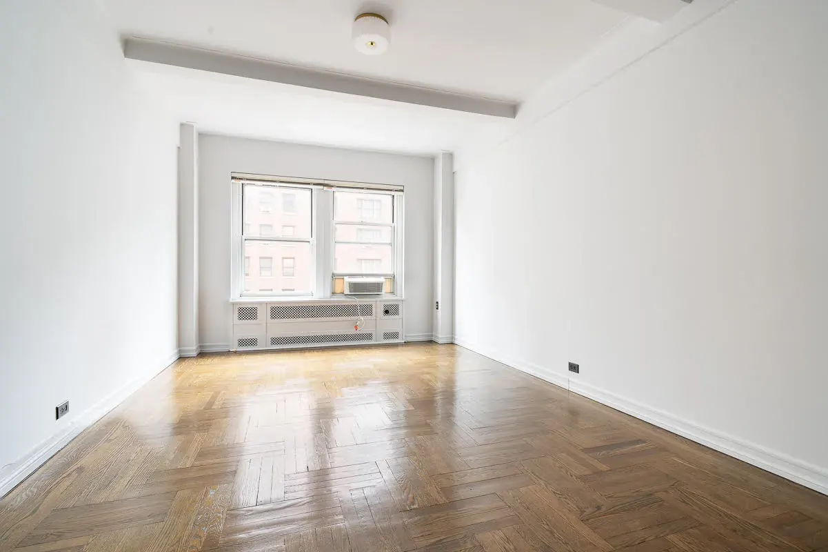 433 West 34th Street, Unit 9E, Hudson Yards